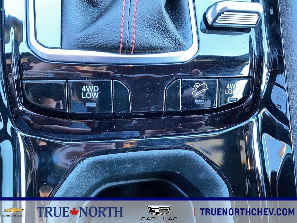 2023 Jeep Compass in North Bay, Ontario - 12 - w1024h768px