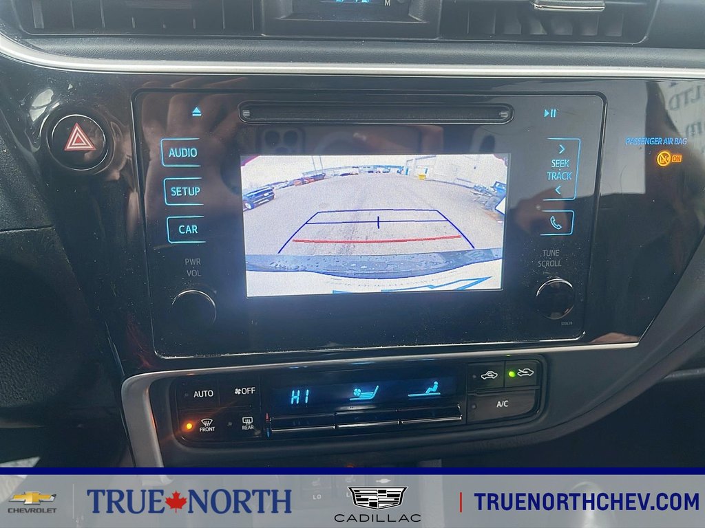 2018 Toyota Corolla in North Bay, Ontario - 10 - w1024h768px