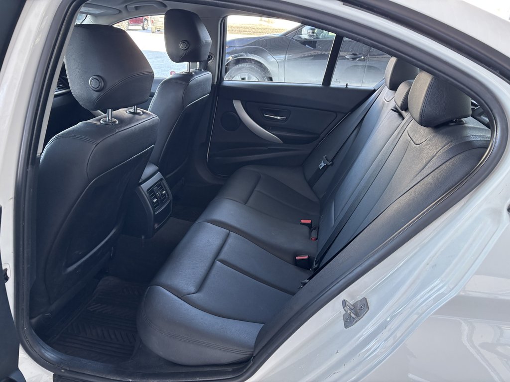 BMW 3 Series 4dr Sdn 320i xDrive AWD 2015 à Saint-Georges, Québec - 10 - w1024h768px