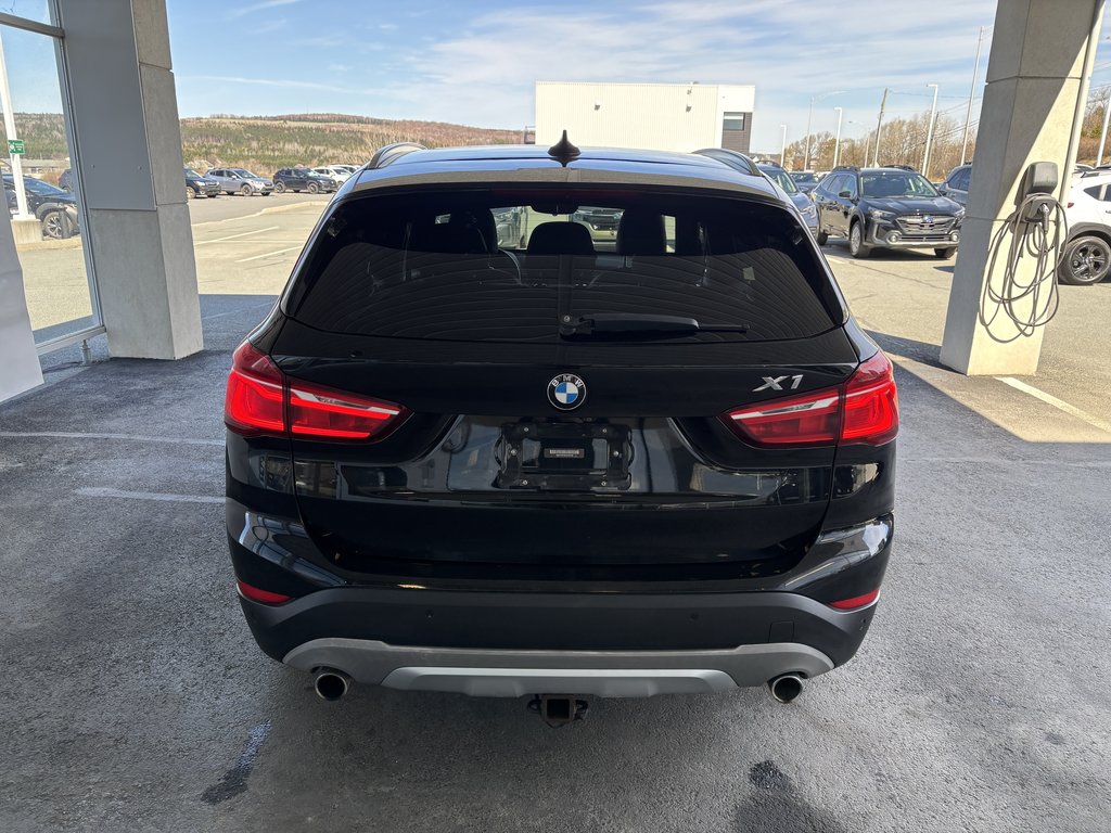 BMW X1 AWD 4dr xDrive28i 2016 à Saint-Georges, Québec - 4 - w1024h768px