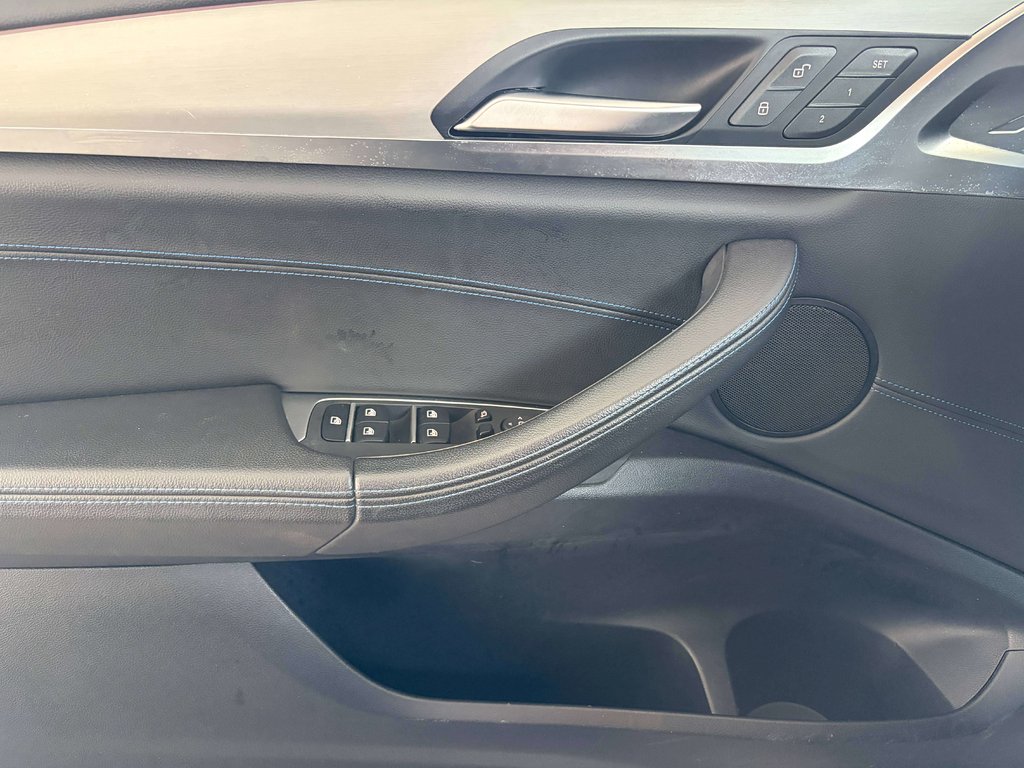 2018 BMW X3 M40i in Saint-Georges, Quebec - 18 - w1024h768px