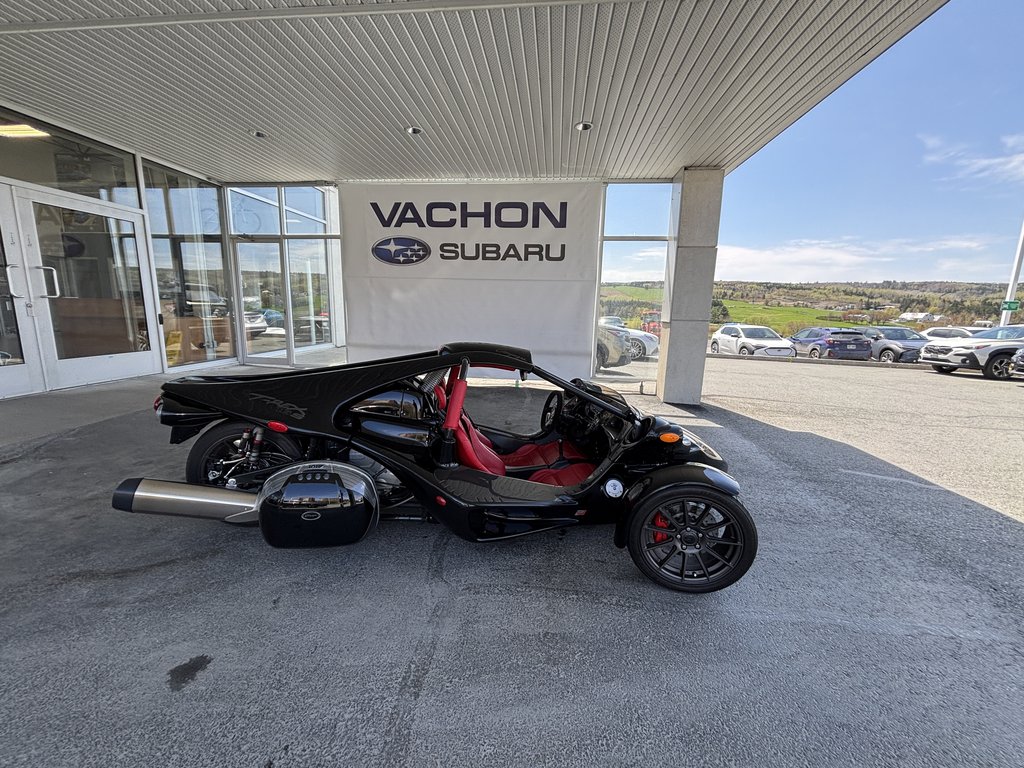 Campagna T-Rex  2020 à Saint-Georges, Québec - 2 - w1024h768px