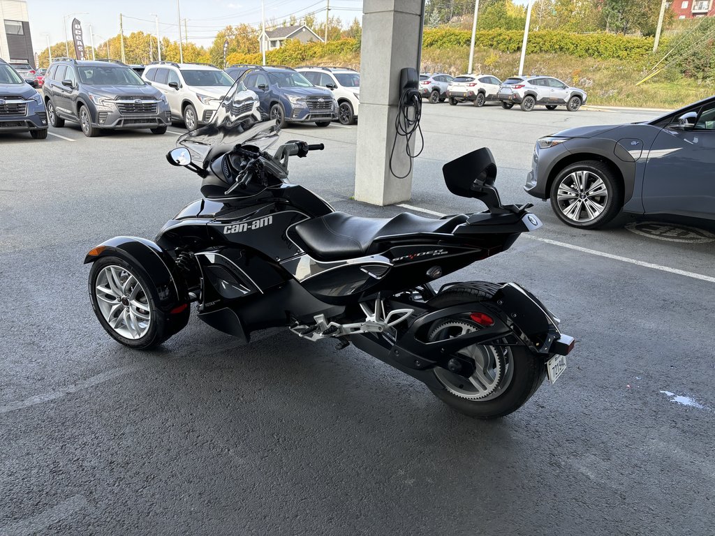 Spyder 2013 Can-Am Spyder 2013 à Saint-Georges, Québec - 5 - w1024h768px