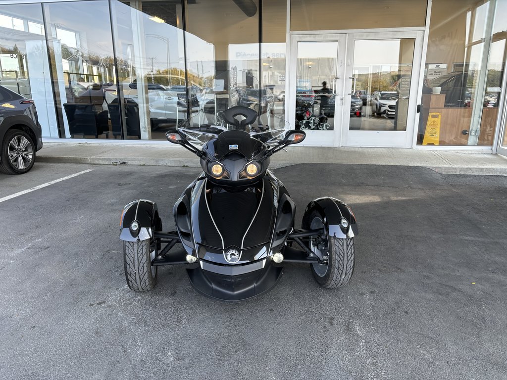 Spyder 2013 Can-Am Spyder 2013 à Saint-Georges, Québec - 1 - w1024h768px