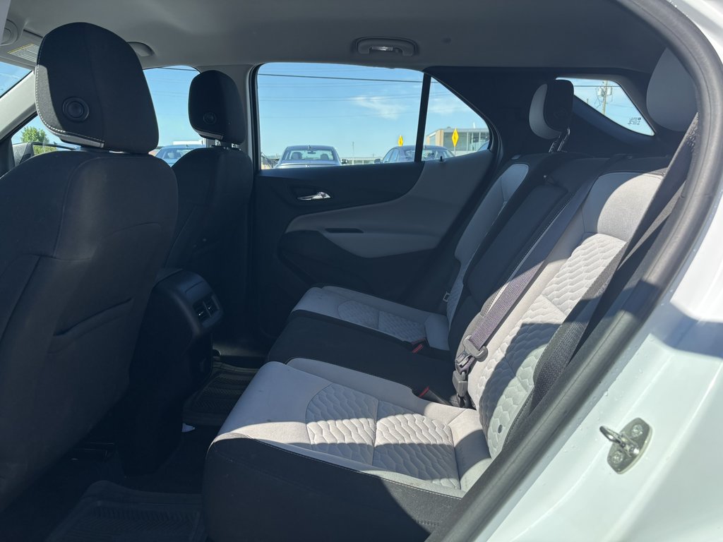 2018 Chevrolet Equinox AWD 4dr LS w-1LS in Saint-Georges, Quebec - 7 - w1024h768px