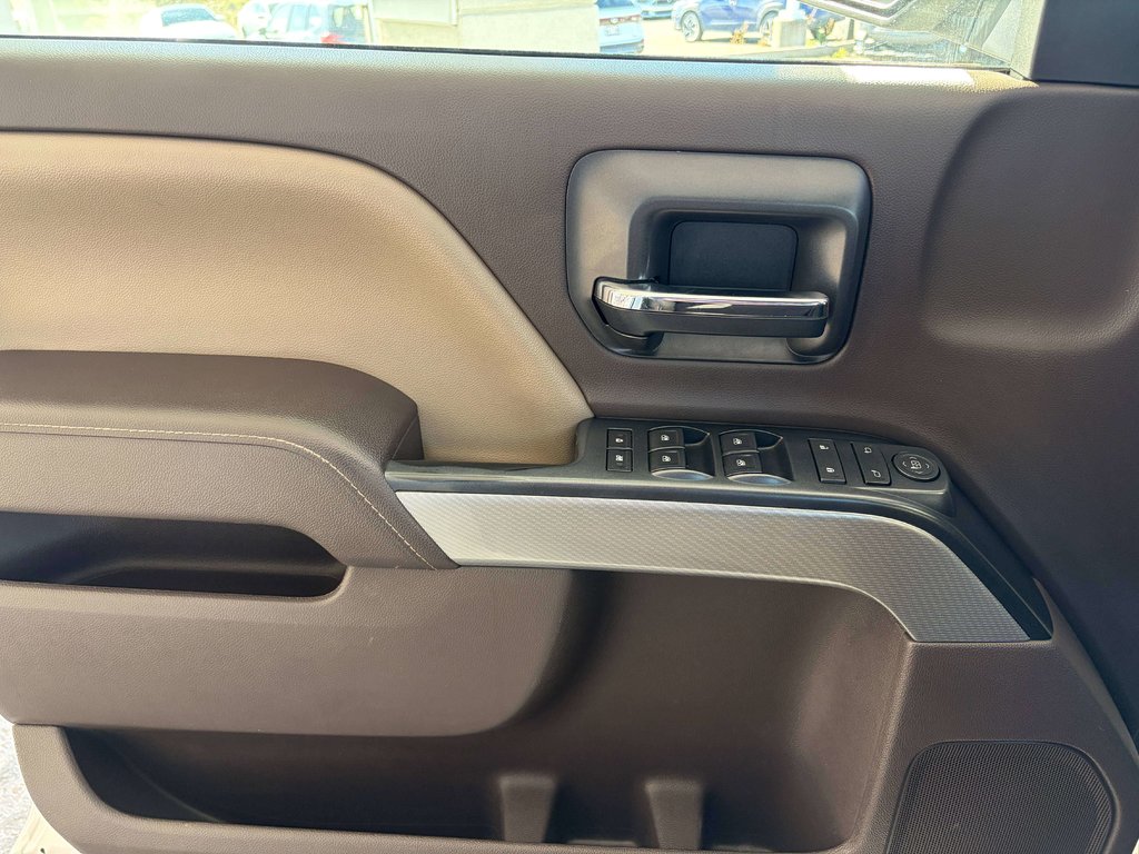 2016 Chevrolet Silverado 1500 LT in Saint-Georges, Quebec - 17 - w1024h768px