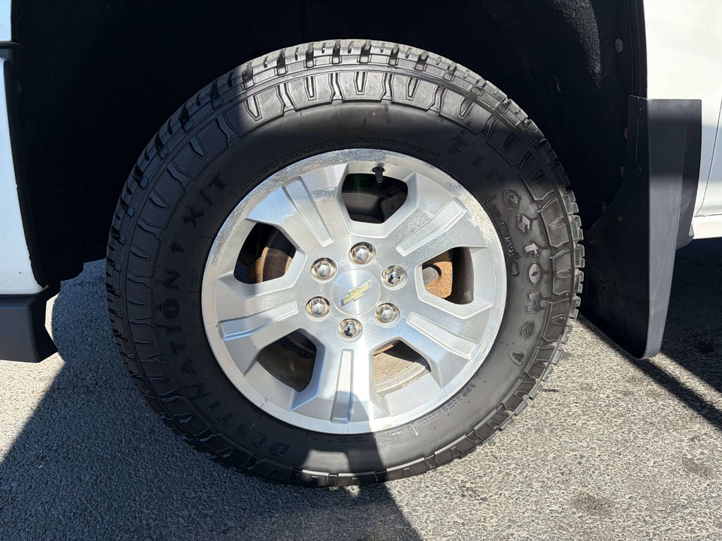 2016 Chevrolet Silverado 1500 LT in Saint-Georges, Quebec - 9 - w1024h768px