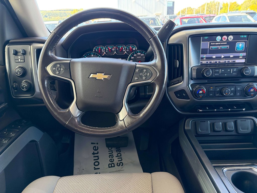 2016 Chevrolet Silverado 1500 LT in Saint-Georges, Quebec - 11 - w1024h768px