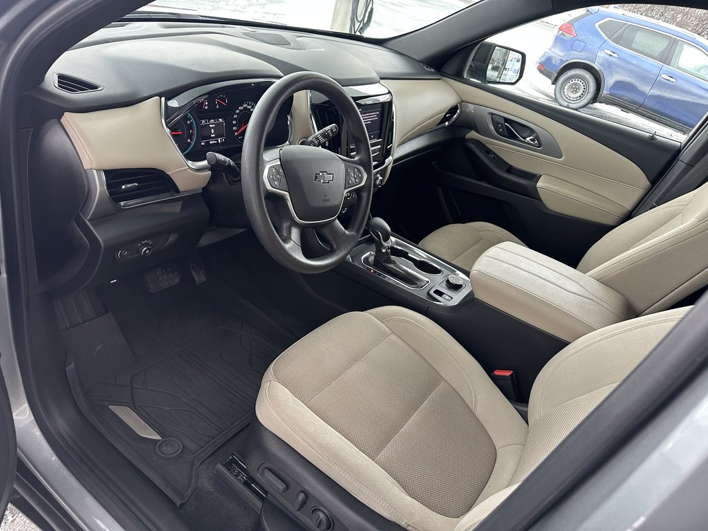 Chevrolet Traverse AWD 4dr LS w-1LS 2023 à Saint-Georges, Québec - 10 - w1024h768px