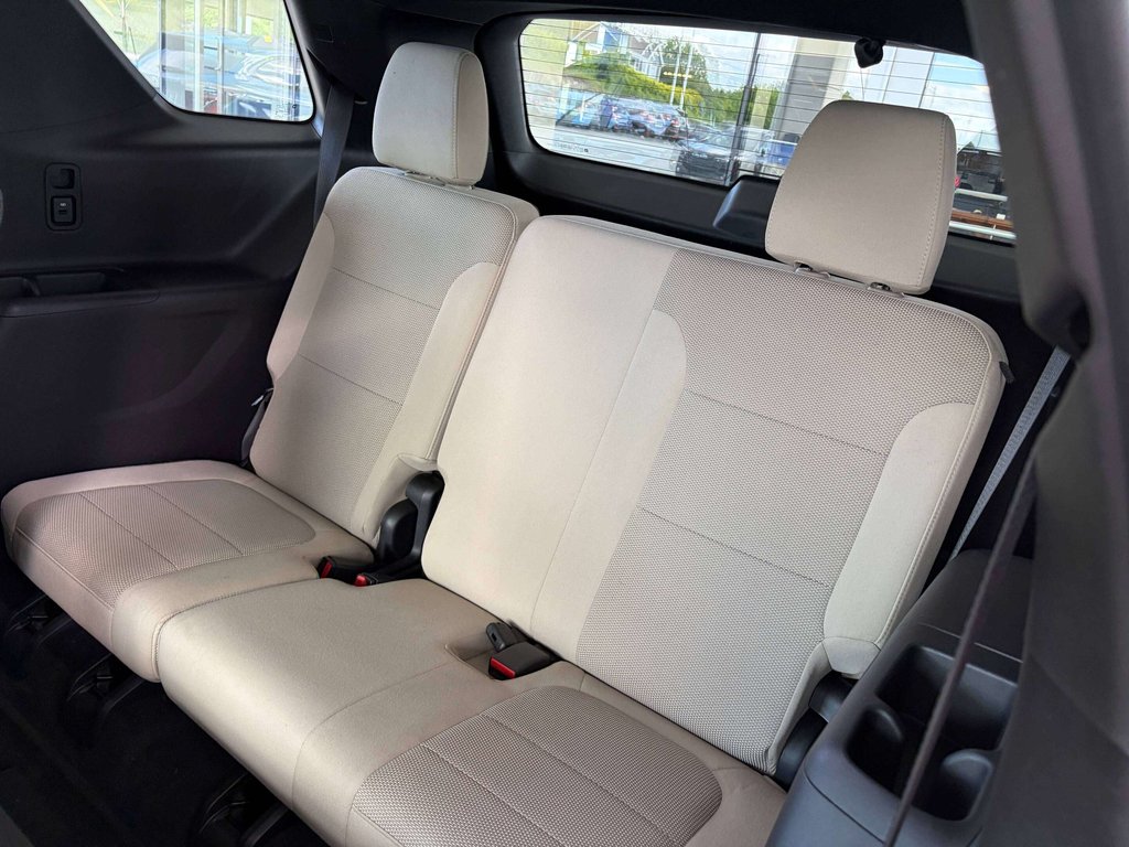 2023 Chevrolet Traverse AWD 4dr LS w-1LS in Saint-Georges, Quebec - 20 - w1024h768px