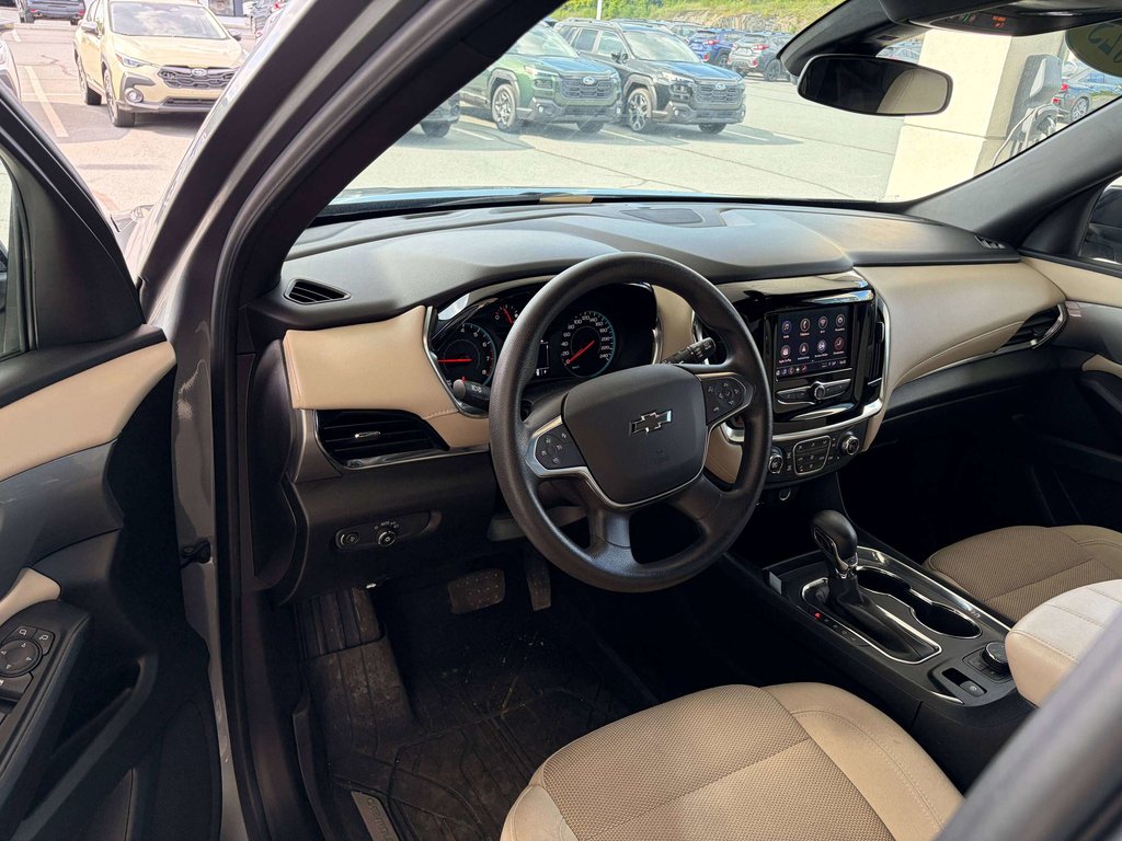 2023 Chevrolet Traverse AWD 4dr LS w-1LS in Saint-Georges, Quebec - 10 - w1024h768px