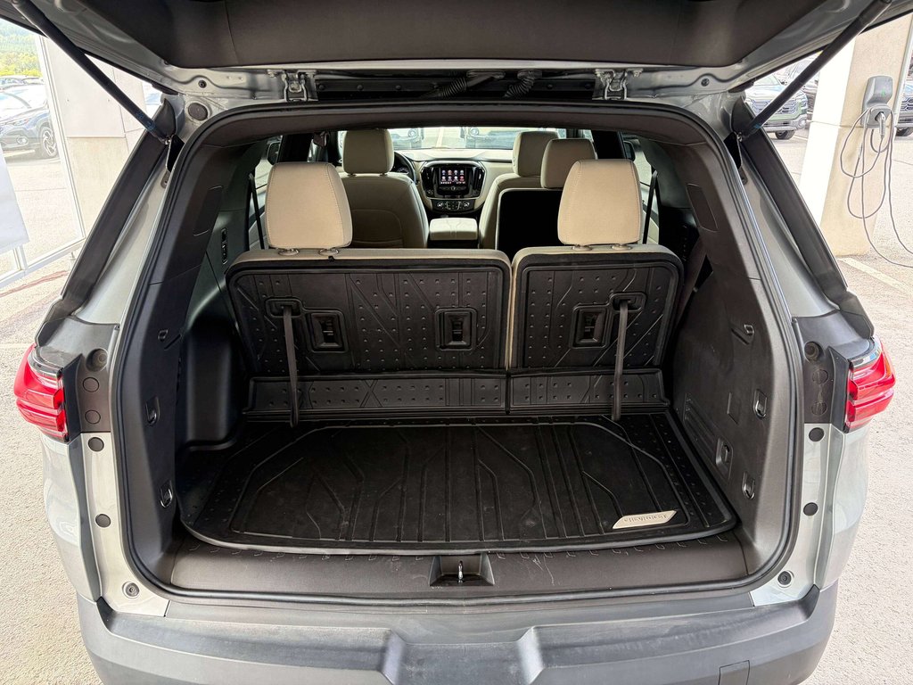 2023 Chevrolet Traverse AWD 4dr LS w-1LS in Saint-Georges, Quebec - 21 - w1024h768px