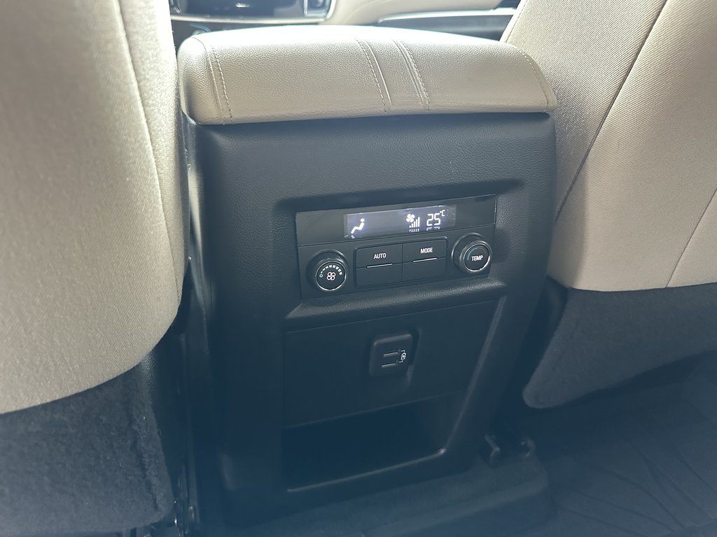 Chevrolet Traverse AWD 4dr LS w-1LS 2023 à Saint-Georges, Québec - 22 - w1024h768px