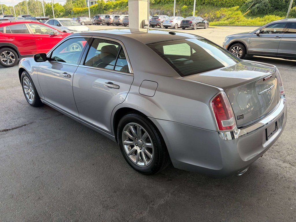 2014 Chrysler 300 Touring in Saint-Georges, Quebec - 5 - w1024h768px