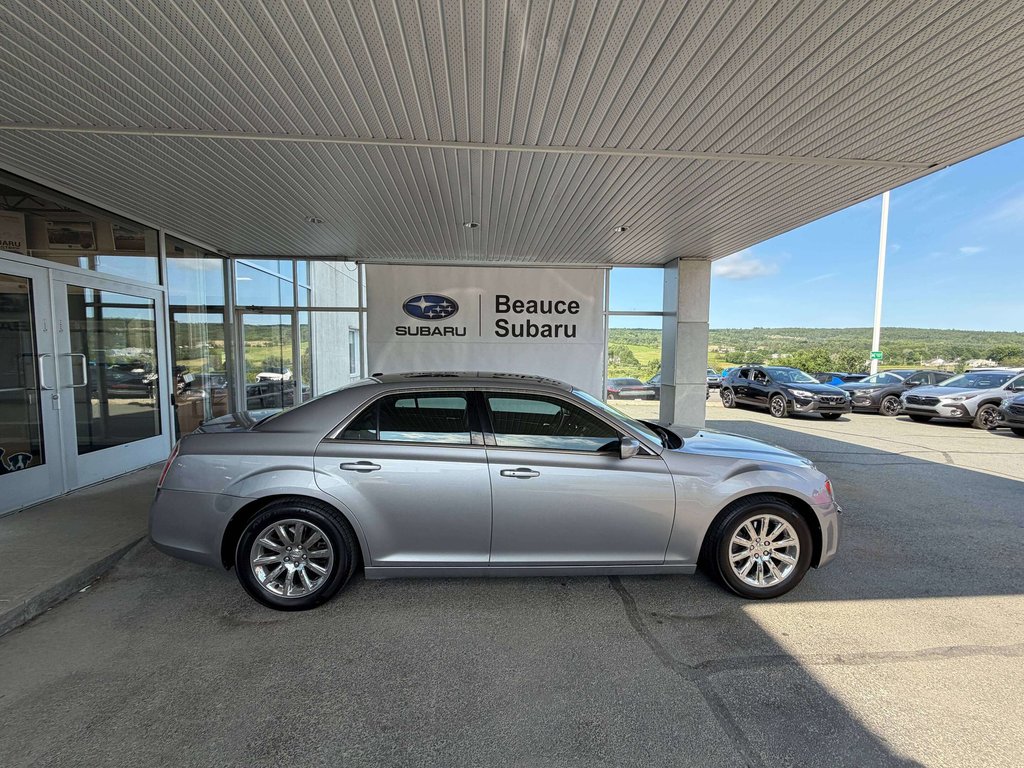 Chrysler 300 Touring 2014 à Saint-Georges, Québec - 2 - w1024h768px