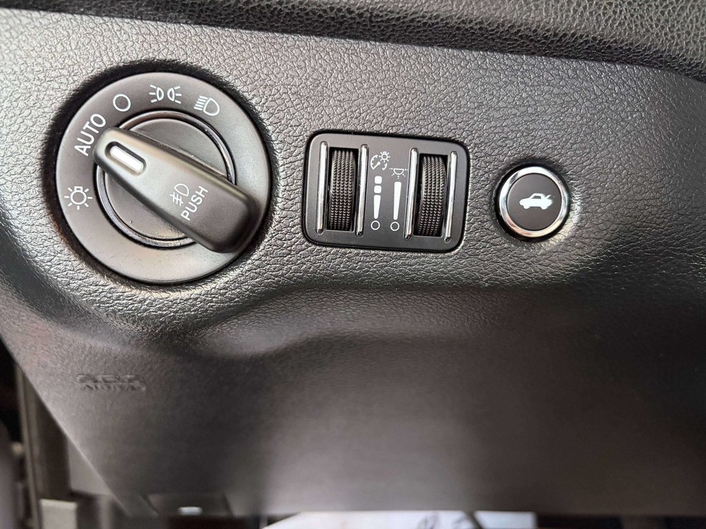 Chrysler 300 Touring 2014 à Saint-Georges, Québec - 17 - w1024h768px
