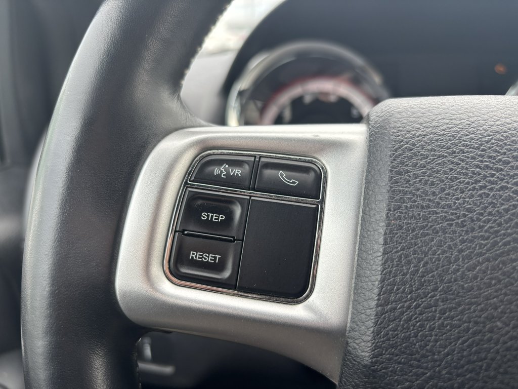 2014 Dodge Grand Caravan 4dr Wgn SXT in Saint-Georges, Quebec - 8 - w1024h768px