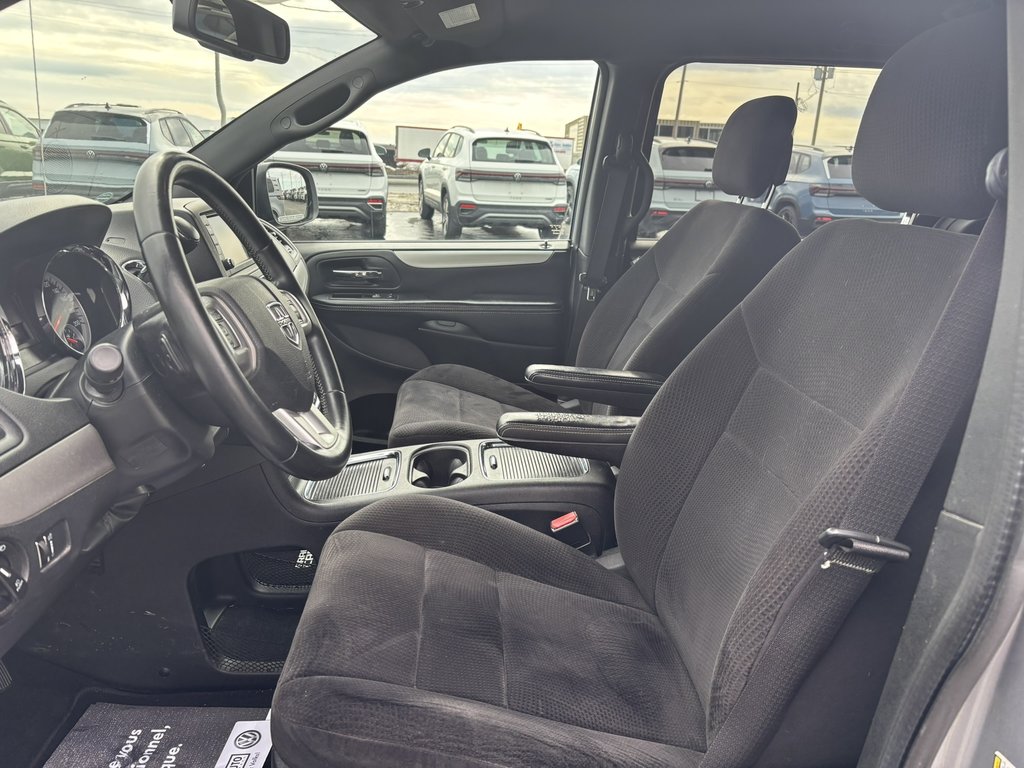 2014 Dodge Grand Caravan 4dr Wgn SXT in Saint-Georges, Quebec - 7 - w1024h768px