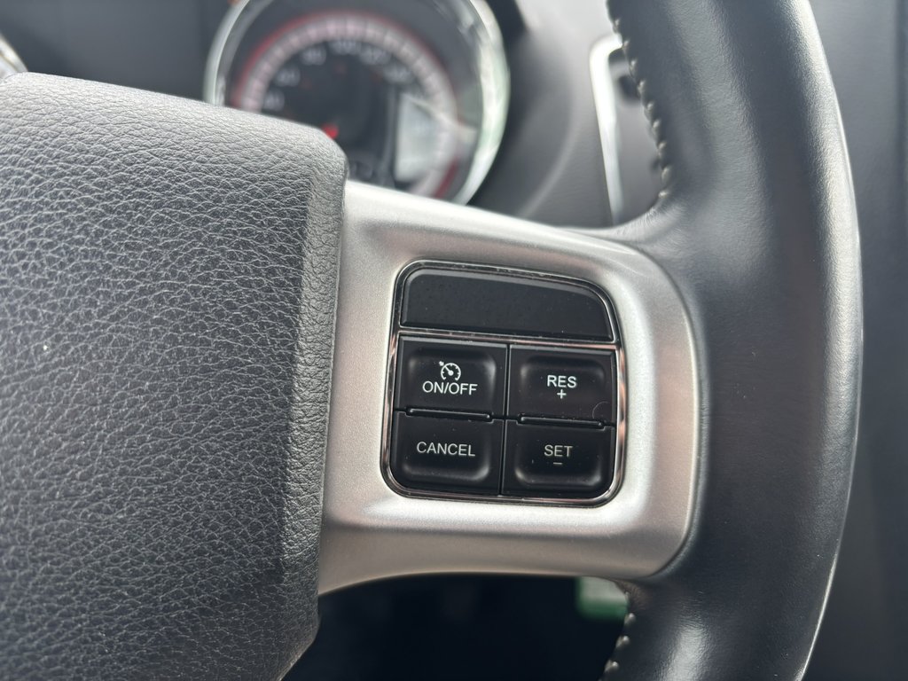 2014 Dodge Grand Caravan 4dr Wgn SXT in Saint-Georges, Quebec - 9 - w1024h768px