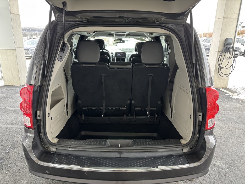 2018  Grand Caravan Crew Plus 2WD in Saint-Georges, Quebec - 19 - w1024h768px