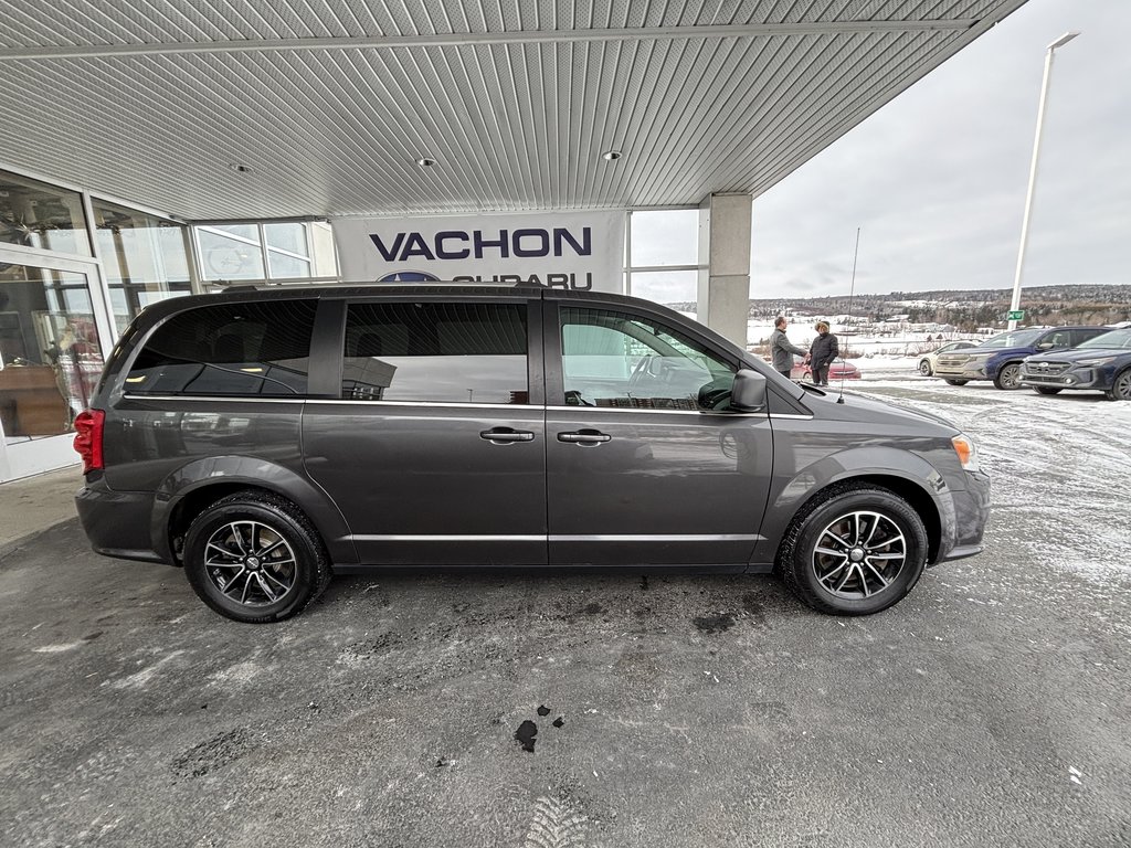 2018  Grand Caravan Crew Plus 2WD in Saint-Georges, Quebec - 2 - w1024h768px