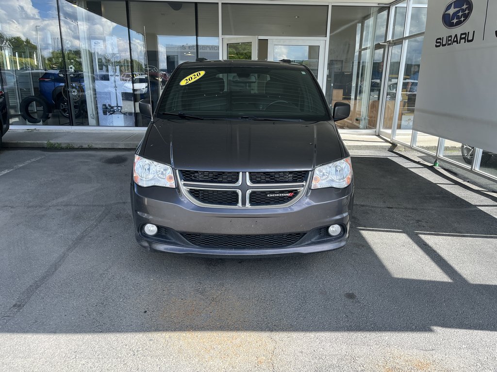 2020 Dodge Grand Caravan Premium Plus 2WD in Saint-Georges, Quebec - 3 - w1024h768px