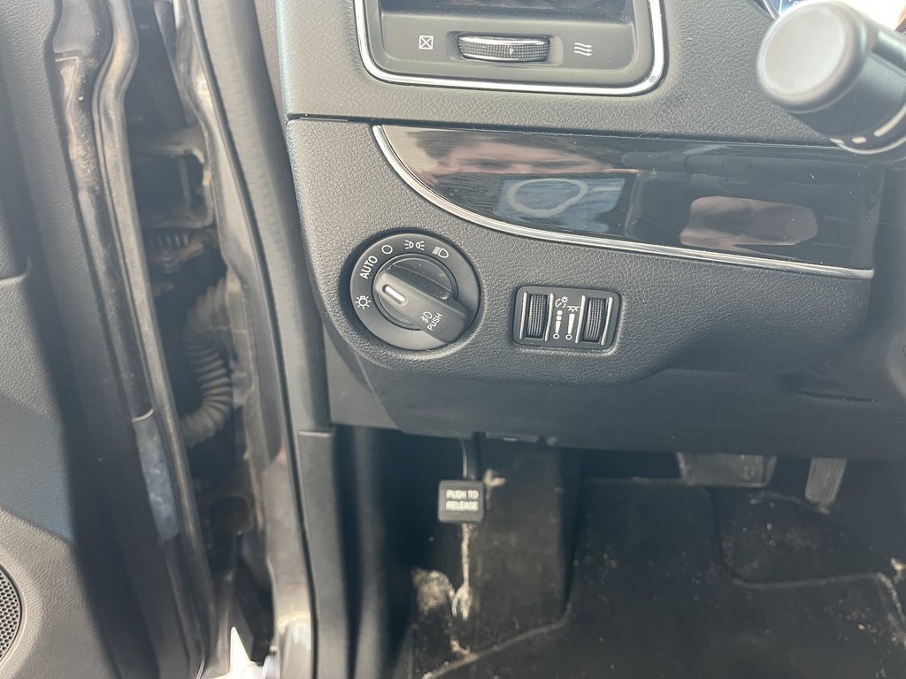 2020 Dodge Grand Caravan Premium Plus 2WD in Saint-Georges, Quebec - 16 - w1024h768px