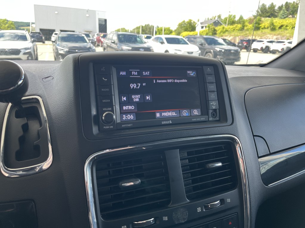 2020 Dodge Grand Caravan Premium Plus 2WD in Saint-Georges, Quebec - 12 - w1024h768px