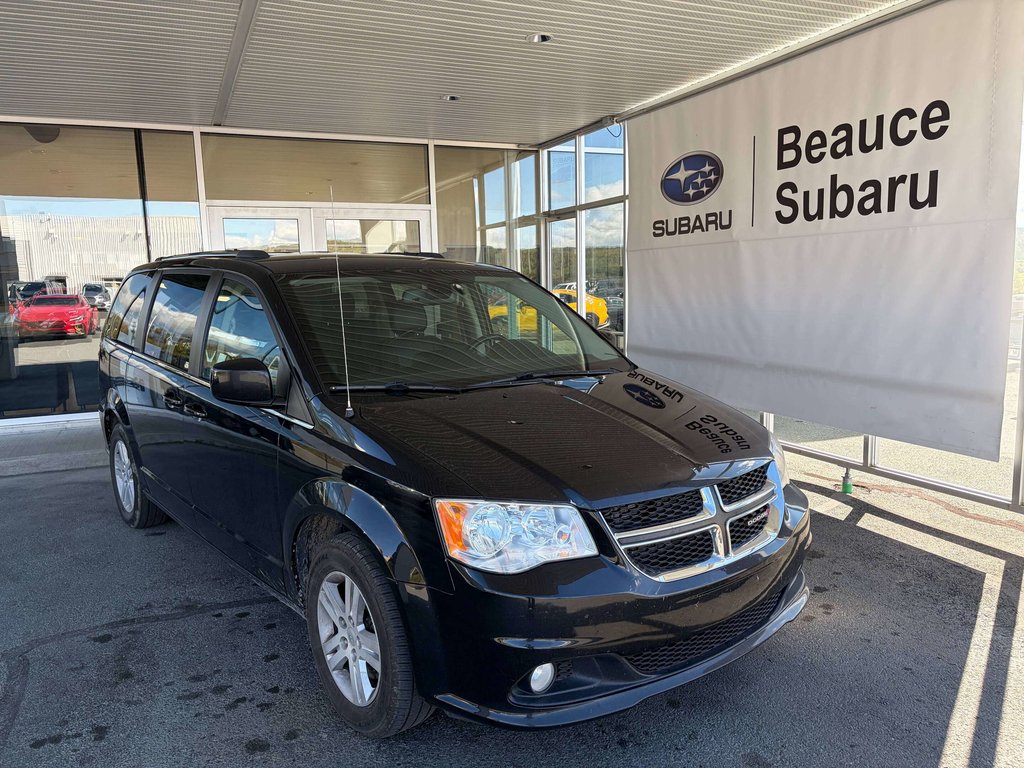 2020 Dodge Grand Caravan Crew Plus in Saint-Georges, Quebec - 1 - w1024h768px