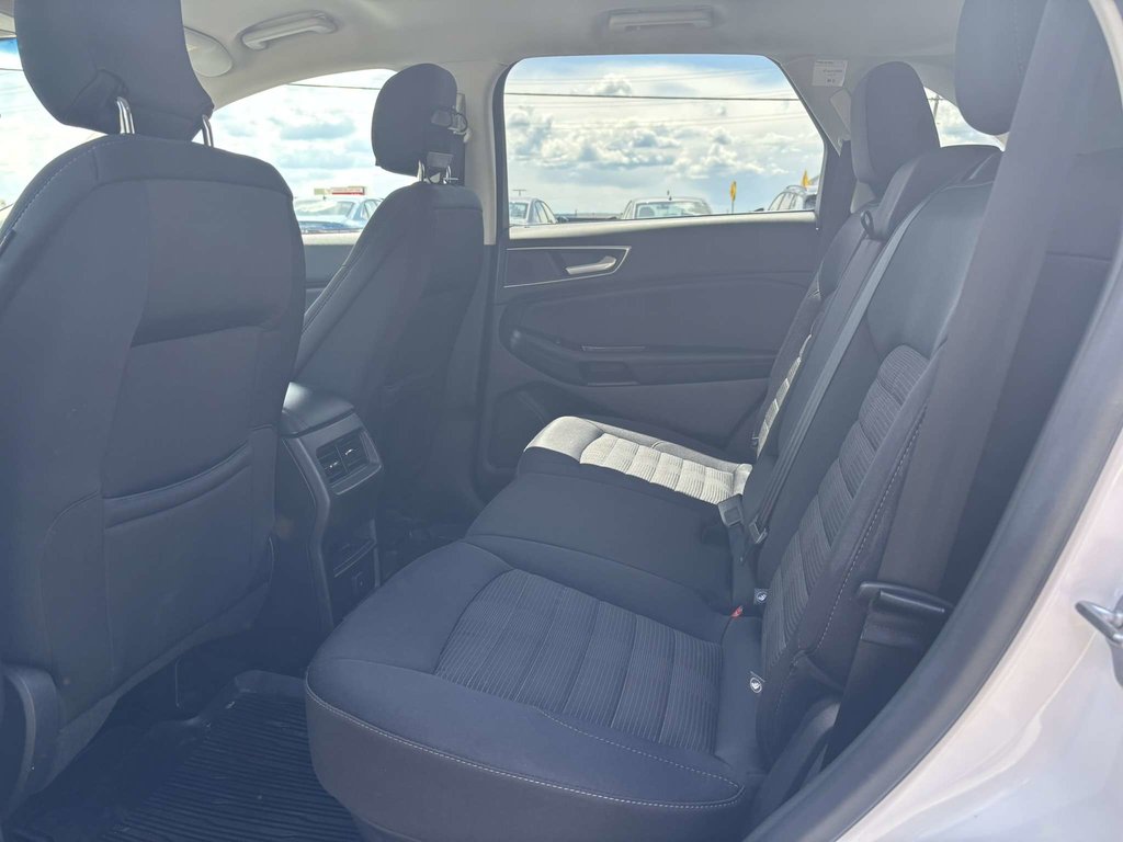 2017 Ford Edge 4dr SEL AWD in Saint-Georges, Quebec - 8 - w1024h768px