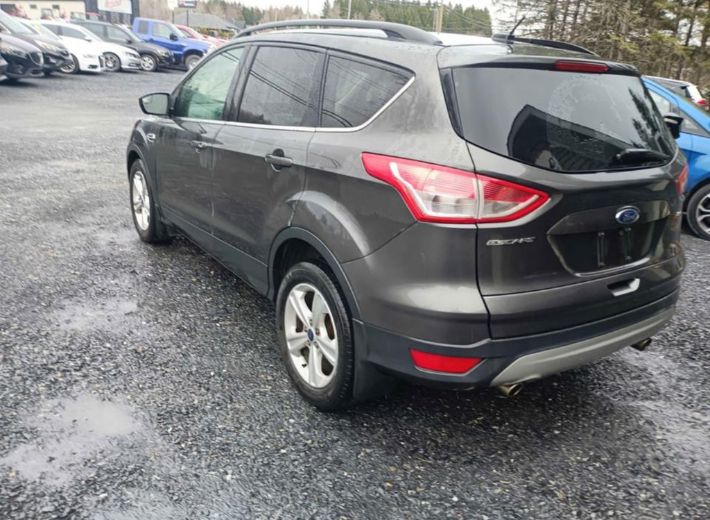 2016  Escape FWD 4dr SE in Saint-Georges, Quebec - 6 - w1024h768px