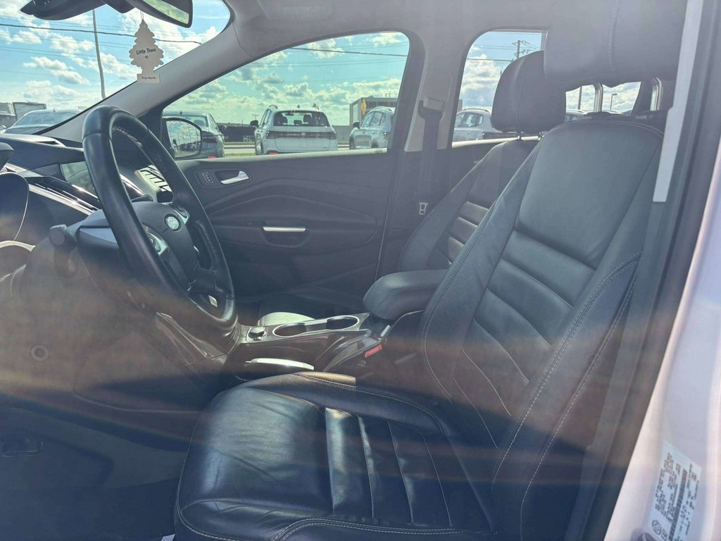 Ford Escape Titanium 2016 à Saint-Georges, Québec - 8 - w1024h768px
