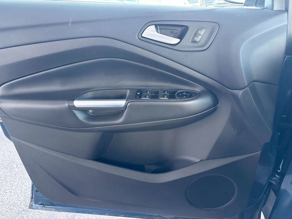 2018 Ford Escape SE in Saint-Georges, Quebec - 17 - w1024h768px