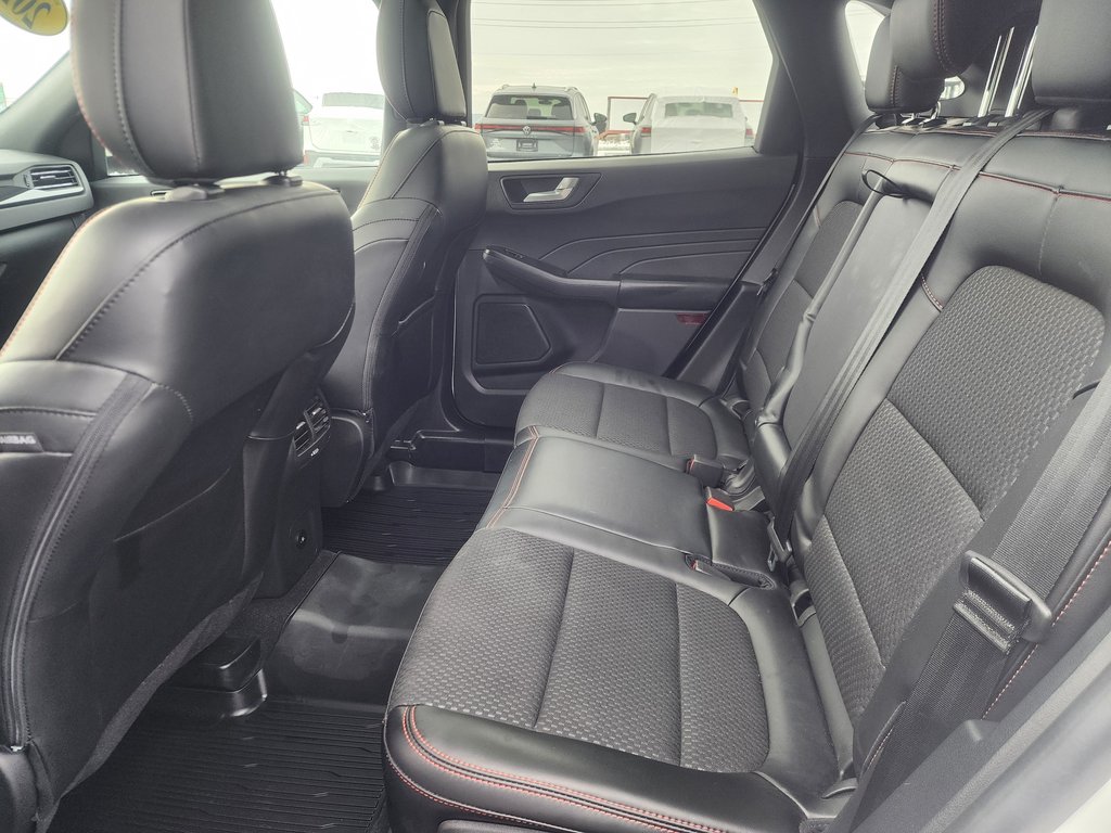 2023 Ford Escape ST-Line Elite AWD in Saint-Georges, Quebec - 9 - w1024h768px