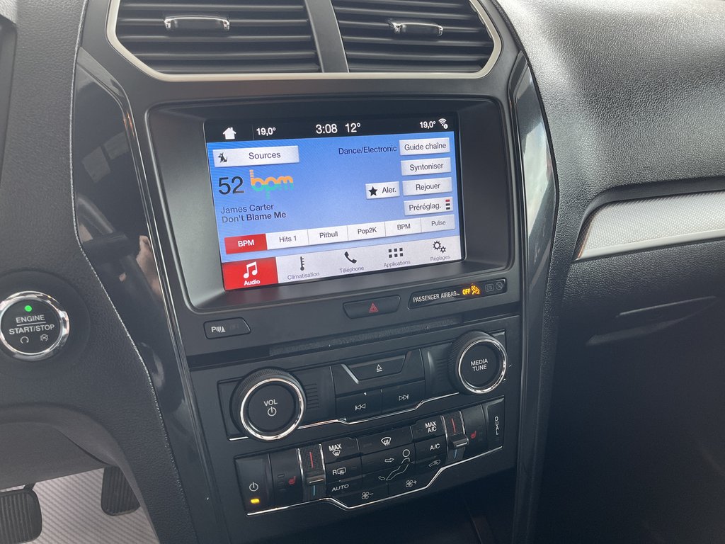 2017 Ford Explorer 4WD 4dr XLT in Saint-Georges, Quebec - 12 - w1024h768px