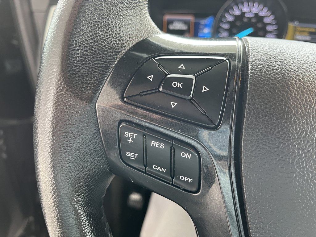 2017 Ford Explorer 4WD 4dr XLT in Saint-Georges, Quebec - 16 - w1024h768px