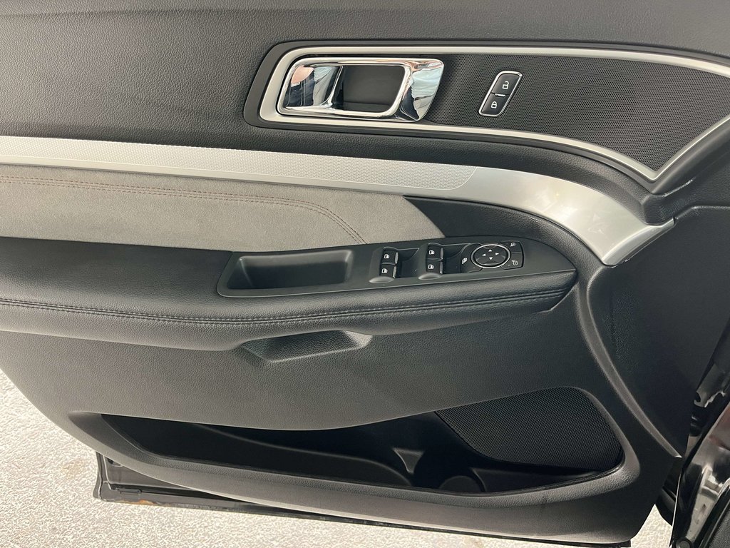 Ford Explorer 4WD 4dr XLT 2017 à Saint-Georges, Québec - 18 - w1024h768px
