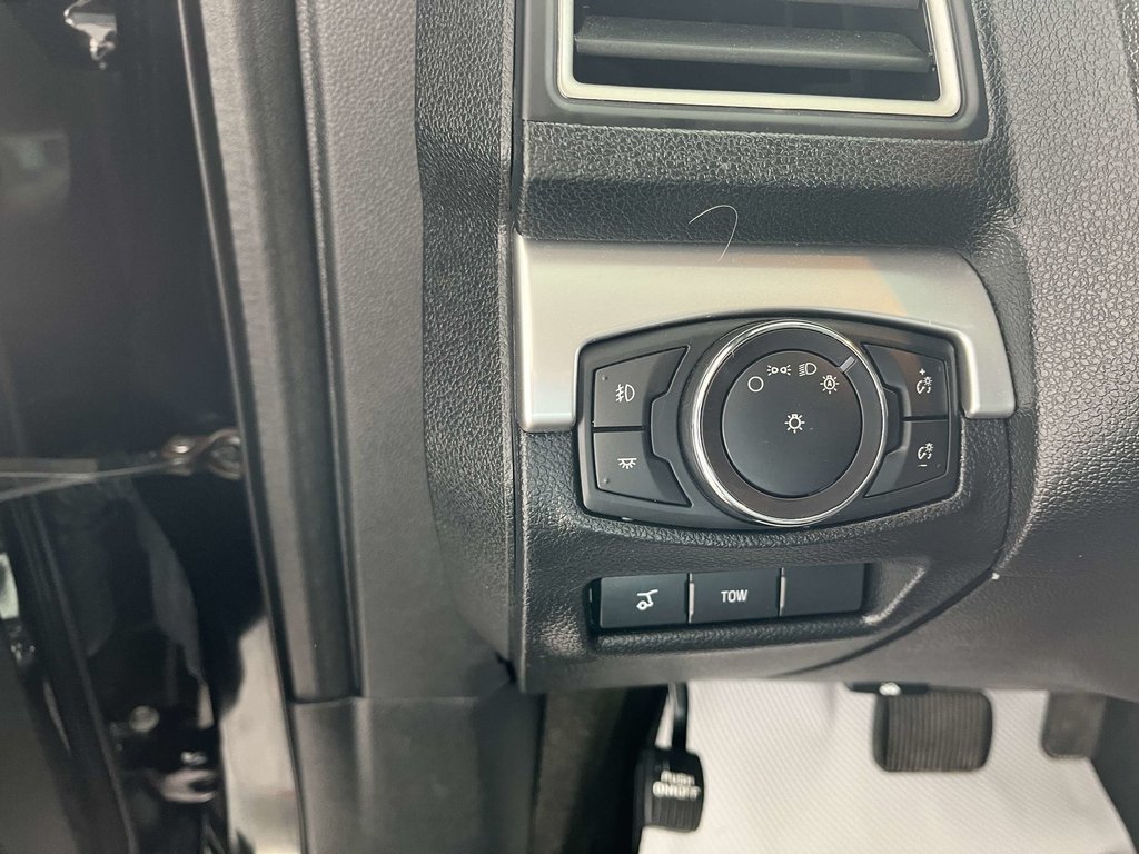Ford Explorer 4WD 4dr XLT 2017 à Saint-Georges, Québec - 17 - w1024h768px