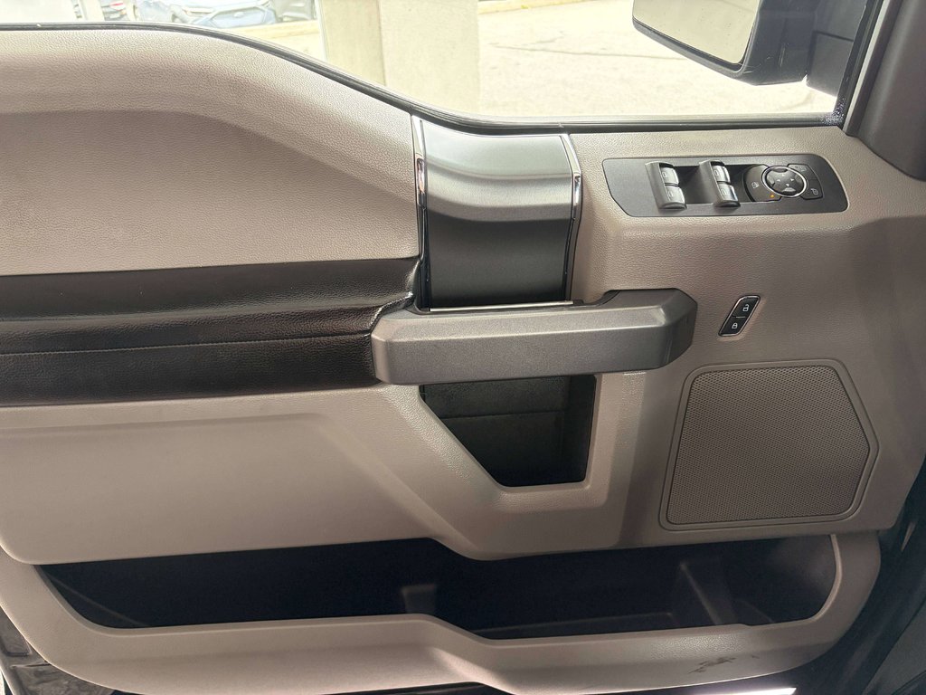 Ford F 150 XLT 2015 à Saint-Georges, Québec - 16 - w1024h768px