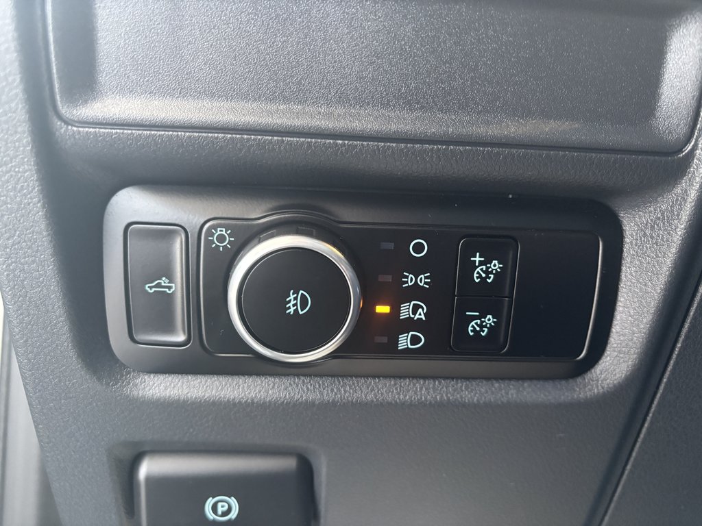 Ford F-150 XL 4WD SuperCrew 6.5' Box 2023 à Saint-Georges, Québec - 18 - w1024h768px