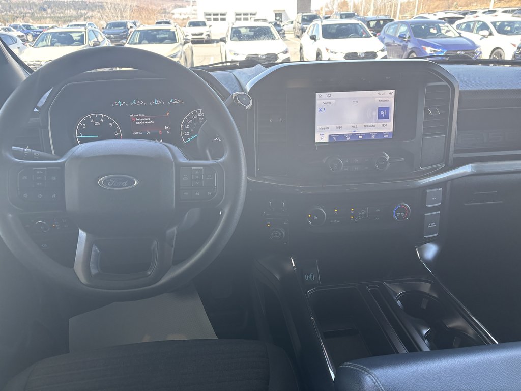 Ford F-150 XL 4WD SuperCrew 6.5' Box 2023 à Saint-Georges, Québec - 10 - w1024h768px