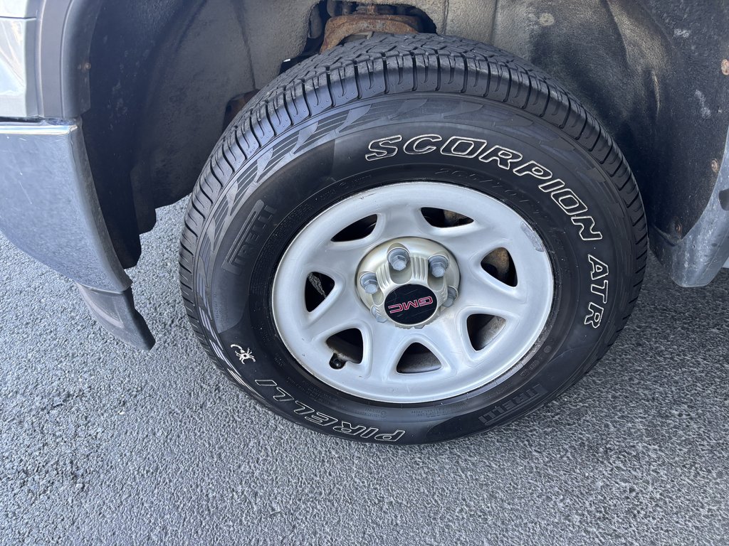 2015 GMC Sierra 1500 4WD Crew Cab 153.0 in Saint-Georges, Quebec - 8 - w1024h768px