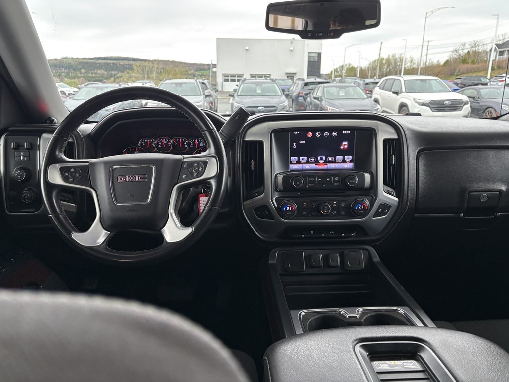 GMC Sierra 1500 4WD Crew Cab 143.5  SLE 2016 à Saint-Georges, Québec - 9 - w1024h768px