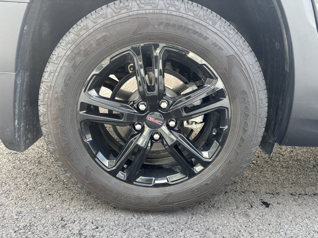 2022 GMC Terrain AWD 4dr AT4 in Saint-Georges, Quebec - 8 - w1024h768px