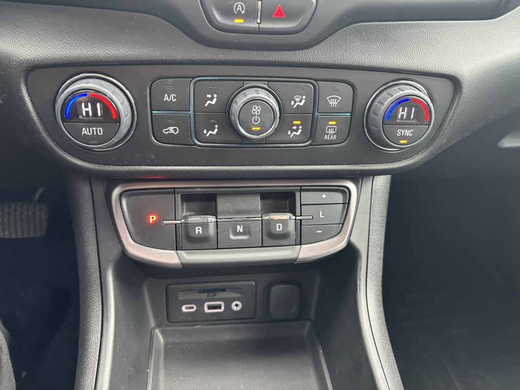 2022 GMC Terrain AWD 4dr AT4 in Saint-Georges, Quebec - 17 - w1024h768px