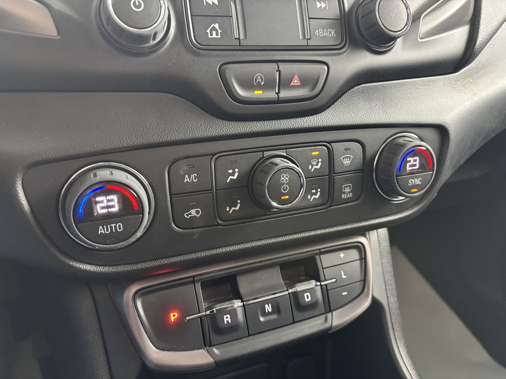 GMC Terrain AWD 4dr AT4 2022 à Saint-Georges, Québec - 17 - w1024h768px