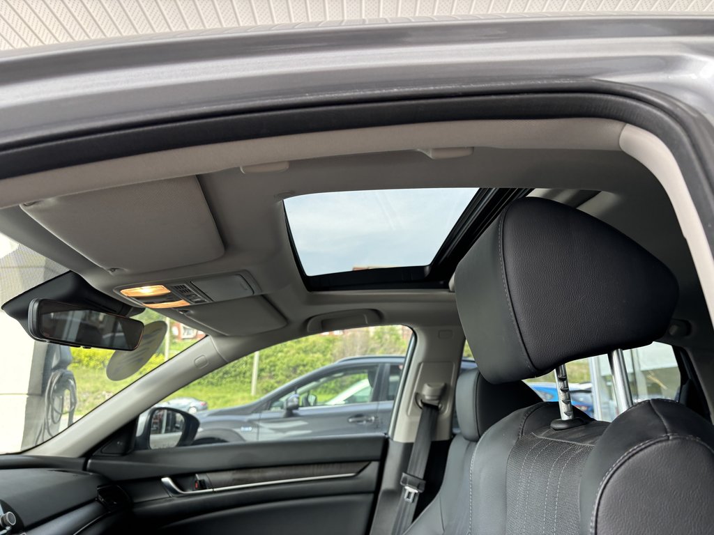 Honda Accord Sedan Touring CVT 2018 à Saint-Georges, Québec - 22 - w1024h768px