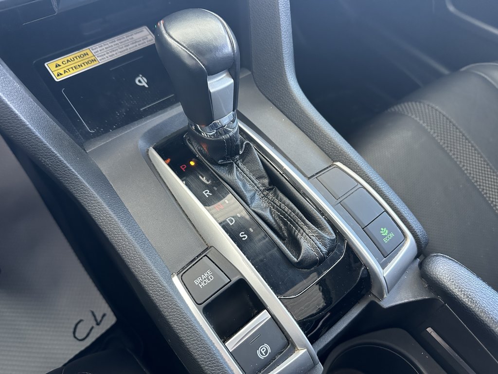 2019  Civic Sedan Touring CVT in Saint-Georges, Quebec - 17 - w1024h768px