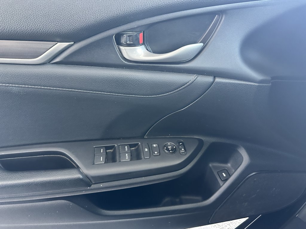 2019  Civic Sedan Touring CVT in Saint-Georges, Quebec - 21 - w1024h768px