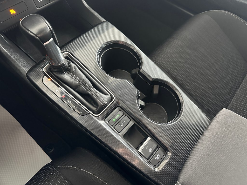 2022 Honda Civic Sedan EX CVT in Saint-Georges, Quebec - 12 - w1024h768px